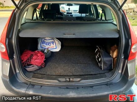 Серый Рено Меган, объемом двигателя 1.6 л и пробегом 204 тыс. км за 4750 $, фото 1 на Automoto.ua