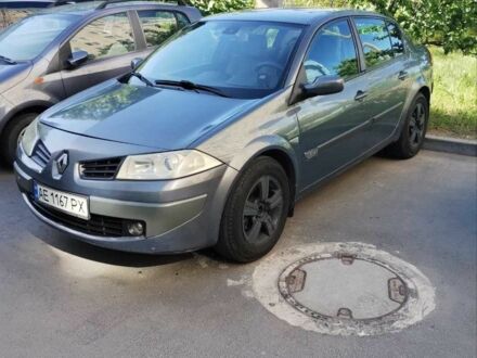Рено Меган 2006 у Дніпро (Дніпропетровську) на Automoto.ua Сірий Рено Меган, об'ємом двигуна 1.6 л та пробігом 287 тис. км за 4800 $, фото 1 на Automoto.ua