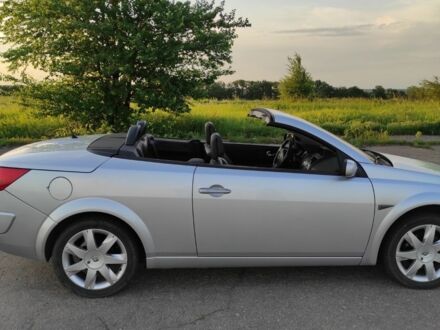 Серый Рено Меган, объемом двигателя 2 л и пробегом 165 тыс. км за 6500 $, фото 1 на Automoto.ua