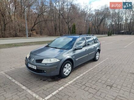 Рено Меган 2006 в Сумах на Automoto.ua Серый Рено Меган, объемом двигателя 1.6 л и пробегом 202 тыс. км за 5500 $, фото 1 на Automoto.ua