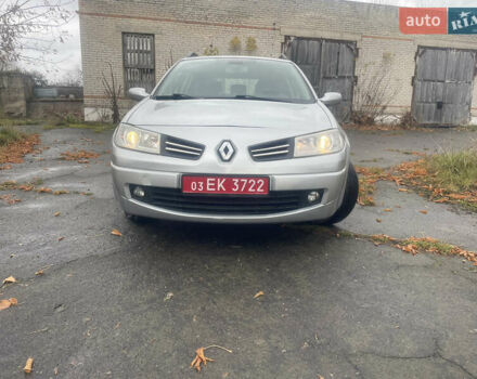 Рено Меган 2006 в Ковель на Automoto.ua Серый Рено Меган, объемом двигателя 1.6 л и пробегом 287 тыс. км за 4650 $, фото 1 на Automoto.ua