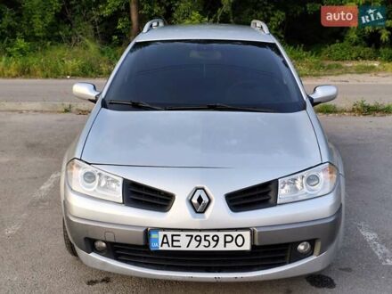 Рено Меган 2006 в Павлограде на Automoto.ua Серый Рено Меган, объемом двигателя 1.6 л и пробегом 323 тыс. км за 5300 $, фото 1 на Automoto.ua