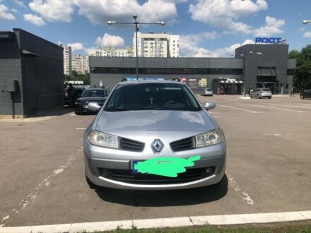 Рено Меган 2006 в Харькове на Automoto.ua Серый Рено Меган, объемом двигателя 1.6 л и пробегом 330 тыс. км за 5200 $, фото 1 на Automoto.ua