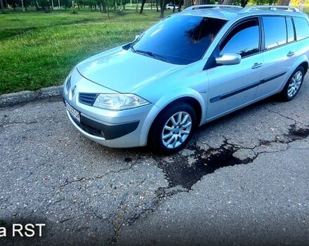 Серый Рено Меган, объемом двигателя 1.6 л и пробегом 220 тыс. км за 5300 $, фото 1 на Automoto.ua