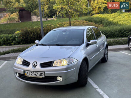Рено Меган 2007 у Черкасах на Automoto.ua Сірий Рено Меган, об'ємом двигуна 1.6 л та пробігом 127 тис. км за 6650 $, фото 1 на Automoto.ua