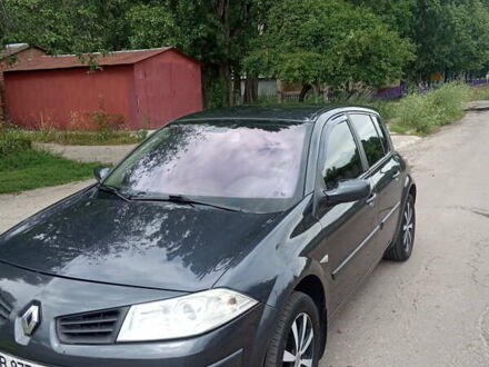 Серый Рено Меган, объемом двигателя 1.6 л и пробегом 425 тыс. км за 3999 $, фото 1 на Automoto.ua