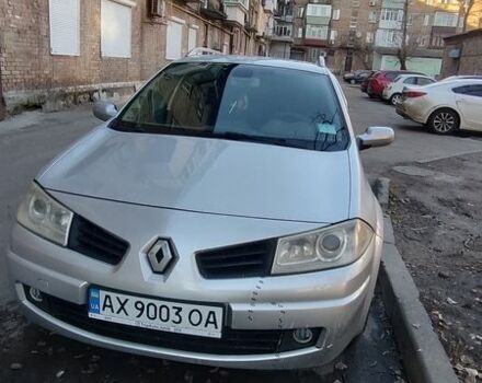 Серый Рено Меган, объемом двигателя 2 л и пробегом 250 тыс. км за 3600 $, фото 1 на Automoto.ua