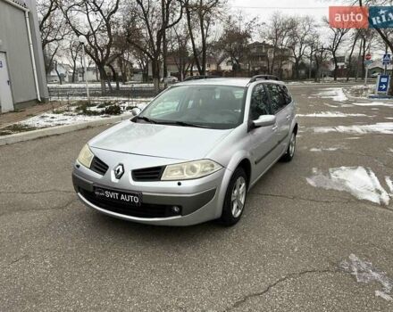 Серый Рено Меган, объемом двигателя 1.6 л и пробегом 185 тыс. км за 5500 $, фото 1 на Automoto.ua