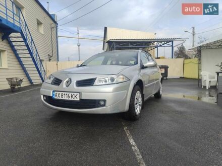 Серый Рено Меган, объемом двигателя 1.6 л и пробегом 226 тыс. км за 5100 $, фото 1 на Automoto.ua