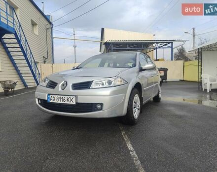 Серый Рено Меган, объемом двигателя 1.6 л и пробегом 226 тыс. км за 5100 $, фото 1 на Automoto.ua