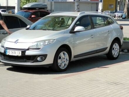 Рено Меган 2007 у Дніпро (Дніпропетровську) на Automoto.ua Сірий Рено Меган, об'ємом двигуна 1.5 л та пробігом 160 тис. км за 9000 $, фото 1 на Automoto.ua