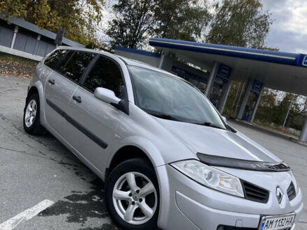 Рено Меган 2007 в Житомире на Automoto.ua Серый Рено Меган, объемом двигателя 1.6 л и пробегом 218 тыс. км за 4900 $, фото 1 на Automoto.ua