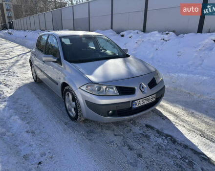 Сірий Рено Меган, об'ємом двигуна 1.6 л та пробігом 335 тис. км за 3999 $, фото 1 на Automoto.ua