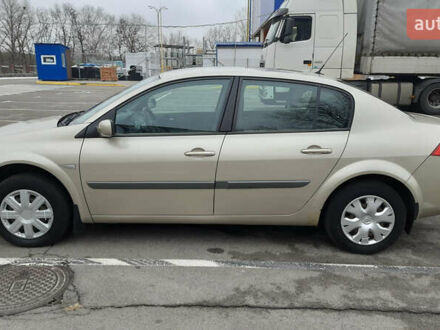 Рено Меган 2007 в Каменское - Днепродзержинск на Automoto.ua Серый Рено Меган, объемом двигателя 1.6 л и пробегом 240 тыс. км за 5500 $, фото 1 на Automoto.ua