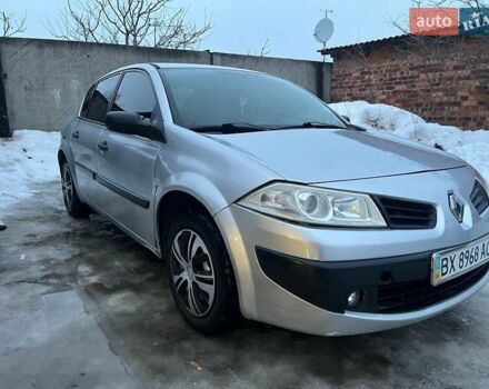 Серый Рено Меган, объемом двигателя 1.4 л и пробегом 300 тыс. км за 2899 $, фото 1 на Automoto.ua