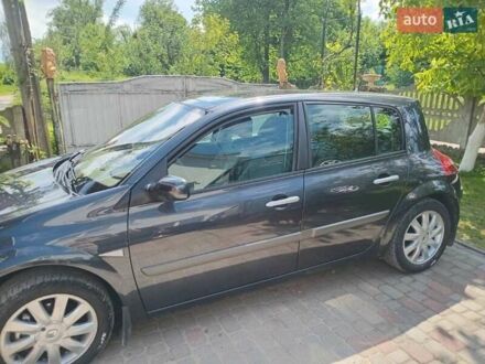 Рено Меган 2007 в Самборе на Automoto.ua Серый Рено Меган, объемом двигателя 1.6 л и пробегом 195 тыс. км за 4600 $, фото 1 на Automoto.ua