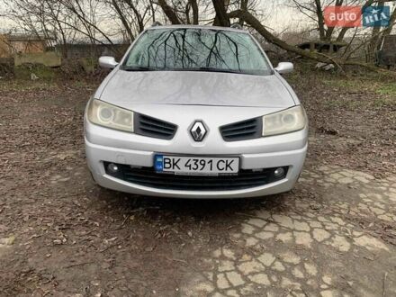 Серый Рено Меган, объемом двигателя 1.6 л и пробегом 284 тыс. км за 5700 $, фото 1 на Automoto.ua