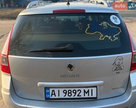 Сірий Рено Меган, об'ємом двигуна 2 л та пробігом 242 тис. км за 5000 $, фото 1 на Automoto.ua