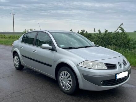 Рено Меган 2007 у Новоархангельске на Automoto.ua Сірий Рено Меган, об'ємом двигуна 0 л та пробігом 230 тис. км за 2400 $, фото 1 на Automoto.ua