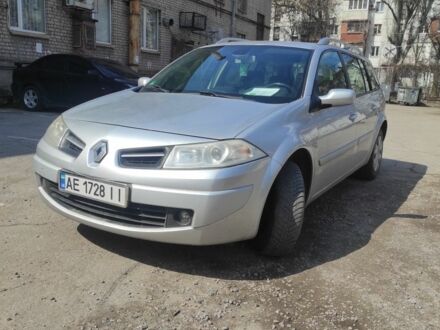 Рено Меган 2008 в Запорожье на Automoto.ua Серый Рено Меган, объемом двигателя 1.5 л и пробегом 263 тыс. км за 5800 $, фото 1 на Automoto.ua