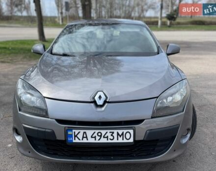 Серый Рено Меган, объемом двигателя 1.46 л и пробегом 400 тыс. км за 5850 $, фото 1 на Automoto.ua