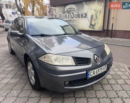 Серый Рено Меган, объемом двигателя 1.6 л и пробегом 250 тыс. км за 5000 $, фото 1 на Automoto.ua