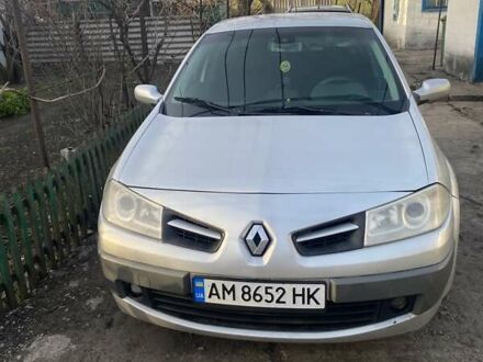 Рено Меган 2008 у Києві на Automoto.ua Сірий Рено Меган, об'ємом двигуна 1.6 л та пробігом 293 тис. км за 3800 $, фото 1 на Automoto.ua