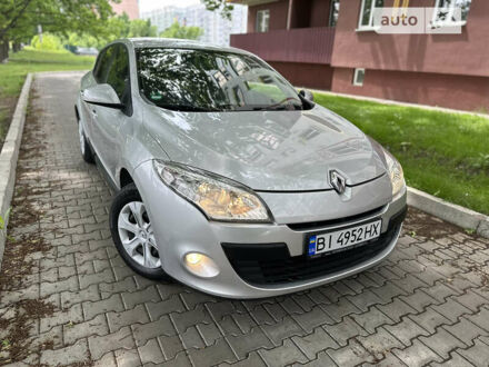 Рено Меган 2008 у Полтаві на Automoto.ua Сірий Рено Меган, об'ємом двигуна 1.6 л та пробігом 125 тис. км за 7499 $, фото 1 на Automoto.ua