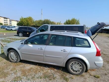 Серый Рено Меган, объемом двигателя 0 л и пробегом 270 тыс. км за 2400 $, фото 1 на Automoto.ua