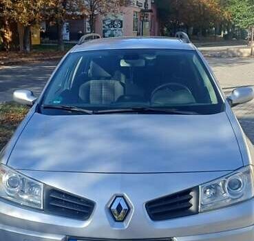 Сірий Рено Меган, об'ємом двигуна 1.6 л та пробігом 170 тис. км за 5300 $, фото 1 на Automoto.ua