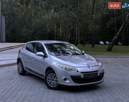 Сірий Рено Меган, об'ємом двигуна 1.6 л та пробігом 199 тис. км за 7200 $, фото 1 на Automoto.ua