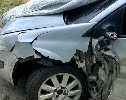 Сірий Рено Меган, об'ємом двигуна 1.6 л та пробігом 220 тис. км за 2800 $, фото 1 на Automoto.ua