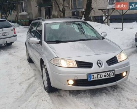 Серый Рено Меган, объемом двигателя 1.6 л и пробегом 216 тыс. км за 5300 $, фото 1 на Automoto.ua
