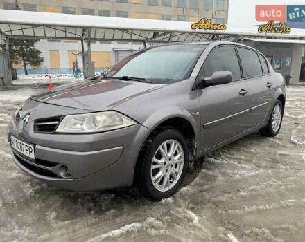 Серый Рено Меган, объемом двигателя 1.6 л и пробегом 384 тыс. км за 3850 $, фото 1 на Automoto.ua