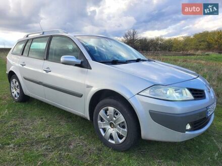 Рено Меган 2008 в Долинской на Automoto.ua Серый Рено Меган, объемом двигателя 1.46 л и пробегом 280 тыс. км за 5400 $, фото 1 на Automoto.ua