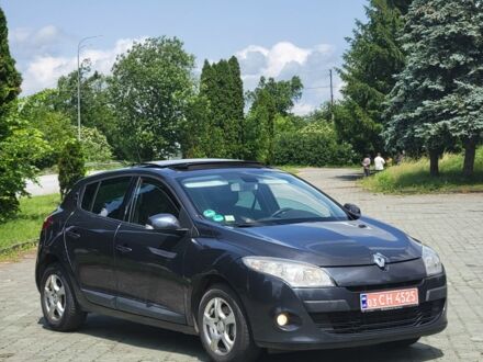 Рено Меган 2008 в Дубно на Automoto.ua Серый Рено Меган, объемом двигателя 1 л и пробегом 250 тыс. км за 5999 $, фото 1 на Automoto.ua