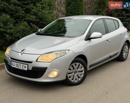 Сірий Рено Меган, об'ємом двигуна 1.5 л та пробігом 220 тис. км за 5800 $, фото 1 на Automoto.ua