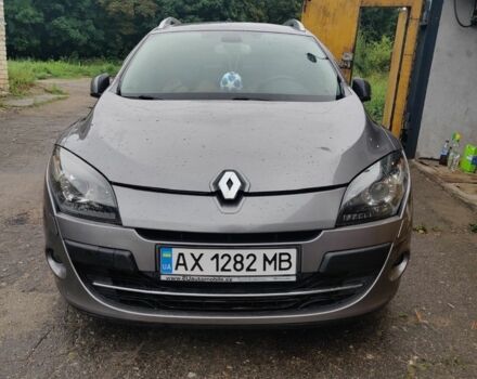 Серый Рено Меган, объемом двигателя 1.5 л и пробегом 250 тыс. км за 5012 $, фото 1 на Automoto.ua