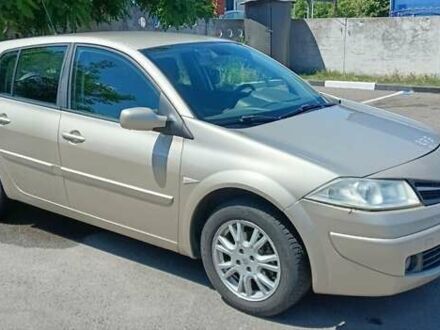 Рено Меган 2009 в Киеве на Automoto.ua Серый Рено Меган, объемом двигателя 1.6 л и пробегом 145 тыс. км за 5999 $, фото 1 на Automoto.ua