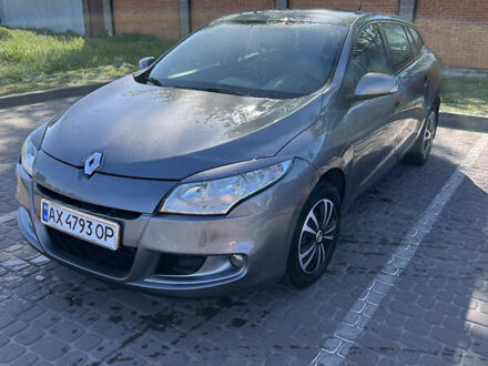 Рено Меган 2009 в Днепре (Днепропетровске) на Automoto.ua Серый Рено Меган, объемом двигателя 1.46 л и пробегом 270 тыс. км за 6200 $, фото 1 на Automoto.ua