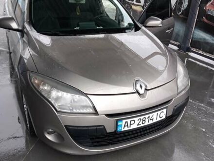 Рено Меган 2009 у Запоріжжя на Automoto.ua Сірий Рено Меган, об'ємом двигуна 1.46 л та пробігом 343 тис. км за 6499 $, фото 1 на Automoto.ua
