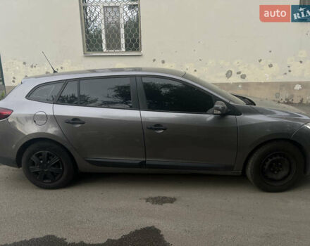 Серый Рено Меган, объемом двигателя 1.46 л и пробегом 230 тыс. км за 6000 $, фото 1 на Automoto.ua