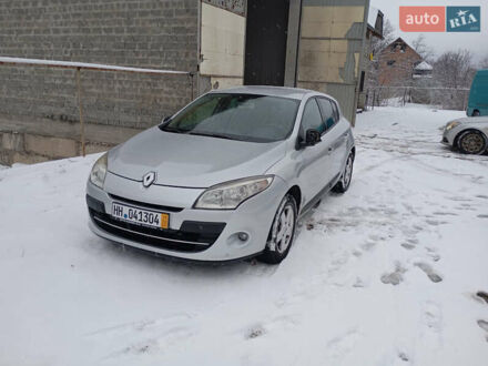 Серый Рено Меган, объемом двигателя 1.6 л и пробегом 176 тыс. км за 4950 $, фото 1 на Automoto.ua