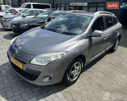 Серый Рено Меган, объемом двигателя 1.4 л и пробегом 220 тыс. км за 4600 $, фото 1 на Automoto.ua