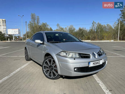 Рено Меган 2009 в Сумах на Automoto.ua Серый Рено Меган, объемом двигателя 1.6 л и пробегом 290 тыс. км за 6500 $, фото 1 на Automoto.ua