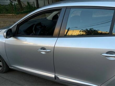 Серый Рено Меган, объемом двигателя 1.5 л и пробегом 400 тыс. км за 5700 $, фото 1 на Automoto.ua