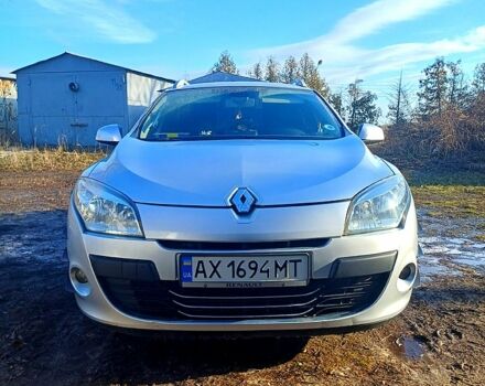 Серый Рено Меган, объемом двигателя 1.5 л и пробегом 300 тыс. км за 7000 $, фото 1 на Automoto.ua