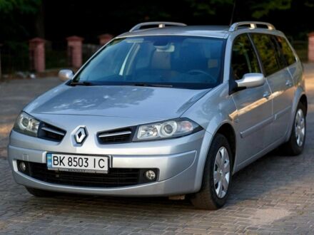 Рено Меган 2009 у Владимирце на Automoto.ua Сірий Рено Меган, об'ємом двигуна 1.5 л та пробігом 280 тис. км за 4900 $, фото 1 на Automoto.ua