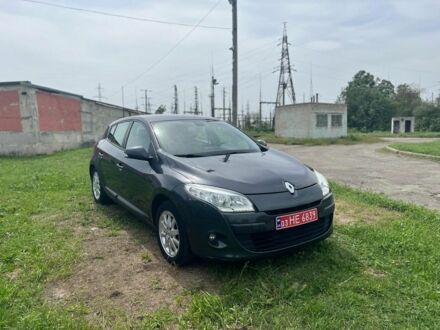 Рено Меган 2009 в Харькове на Automoto.ua Серый Рено Меган, объемом двигателя 1.6 л и пробегом 280 тыс. км за 7300 $, фото 1 на Automoto.ua
