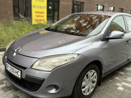 Рено Меган 2009 в Нетешине на Automoto.ua Серый Рено Меган, объемом двигателя 1.46 л и пробегом 333 тыс. км за 5200 $, фото 1 на Automoto.ua